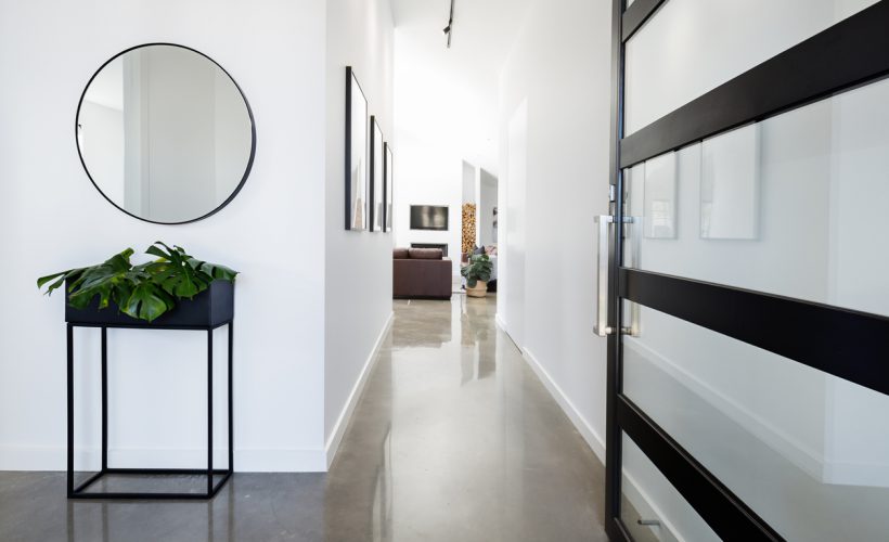 Evinizin her yeri şık olsun: Uygulayabileceğiniz 4 koridor dekorasyon fikri.