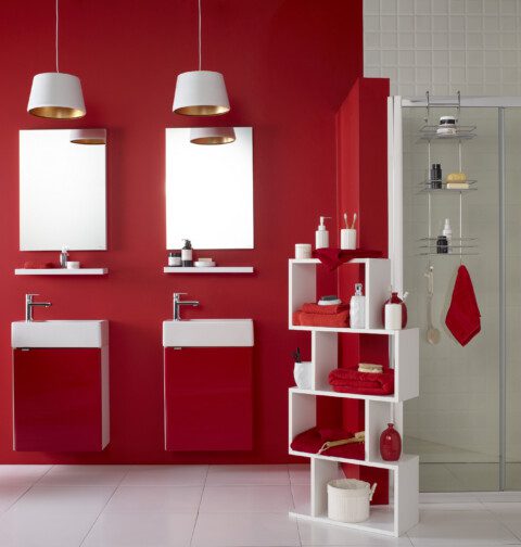 Modern kırmızı banyo