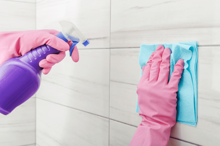 Banyoda Silikon Kararması Nasıl Temizlenir