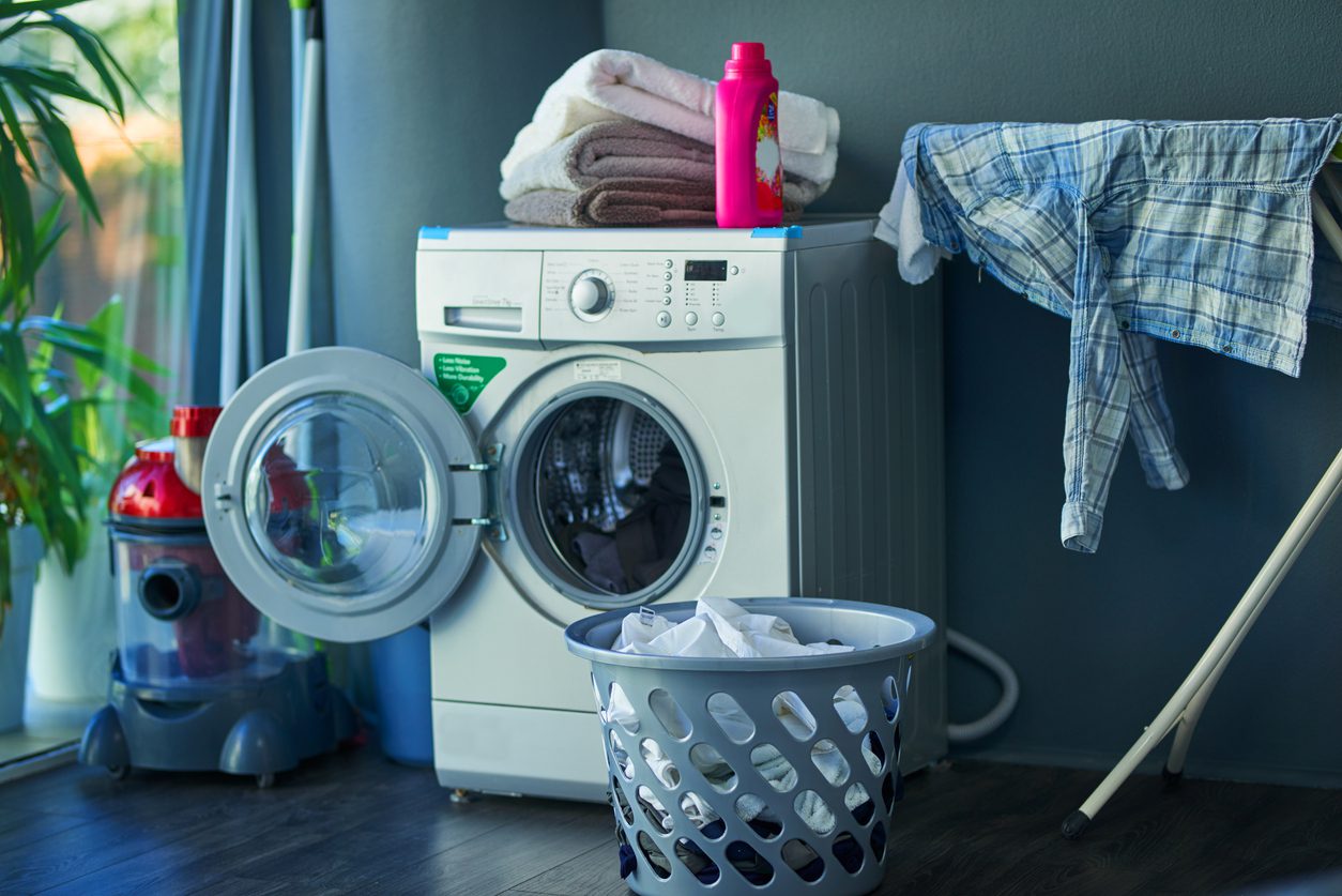 Çamaşır Makinesinde Giysilerin Rengi Nasıl Korunur