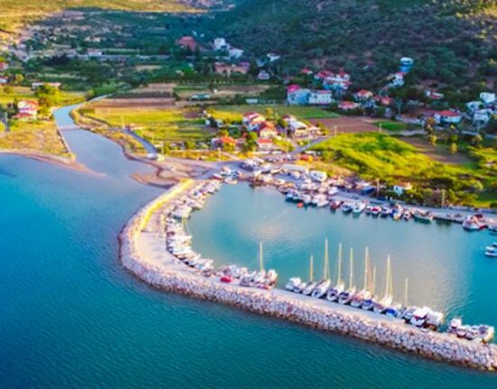 İzmir Plajları Ve Koyları