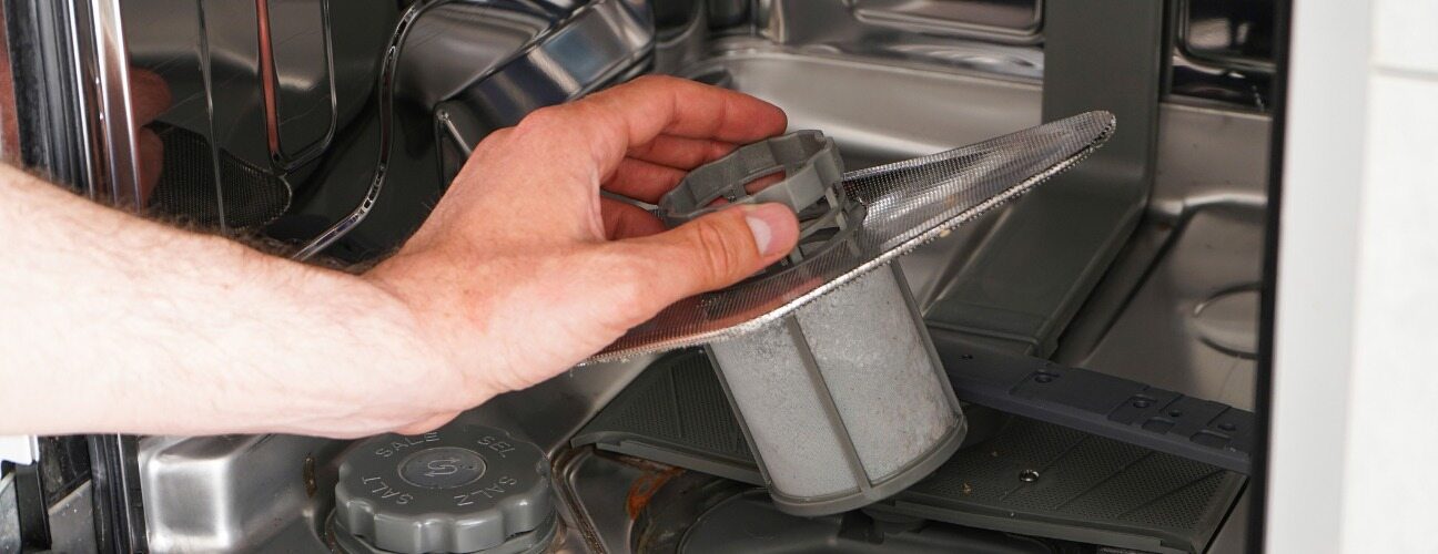 Bulaşık Makinesi Pompası Nasıl Temizlenir