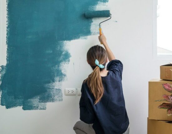 2026&rsquo;da Ev Dekorasyonunda &Ouml;ne &Ccedil;ıkan Duvar Boya Renkleri