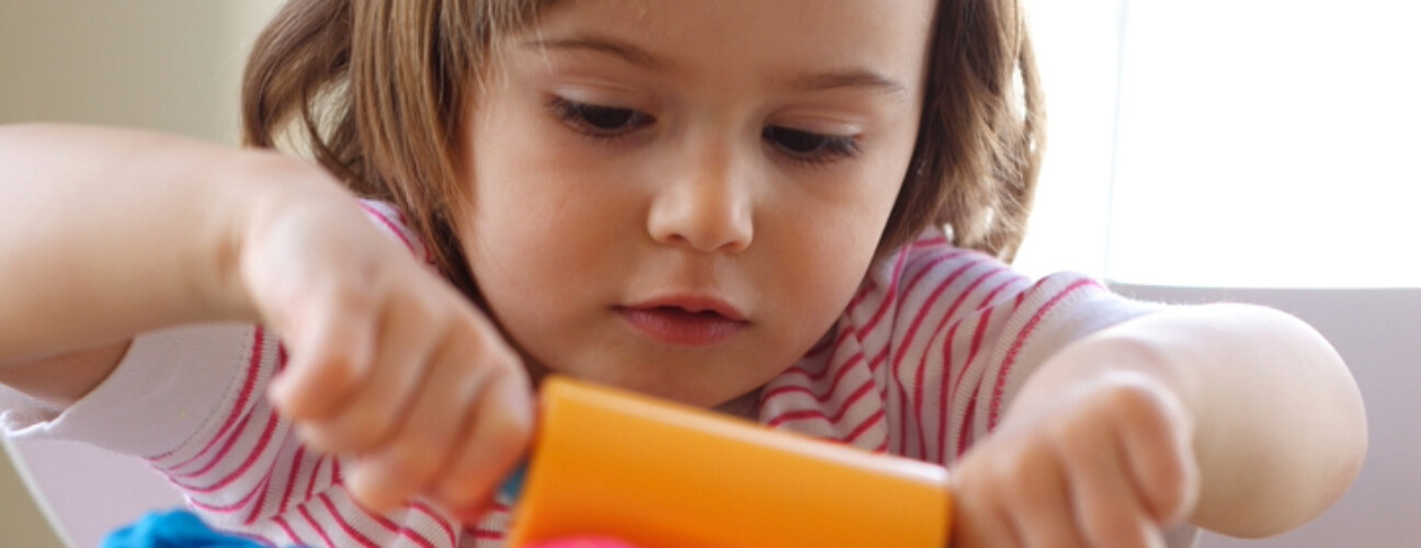 Okul Öncesi Etkinlikler Parmak Boyama