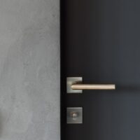 &Ccedil;elik Kapı Kullanımı: Nasıl A&ccedil;ılır? Nasıl Takılır?