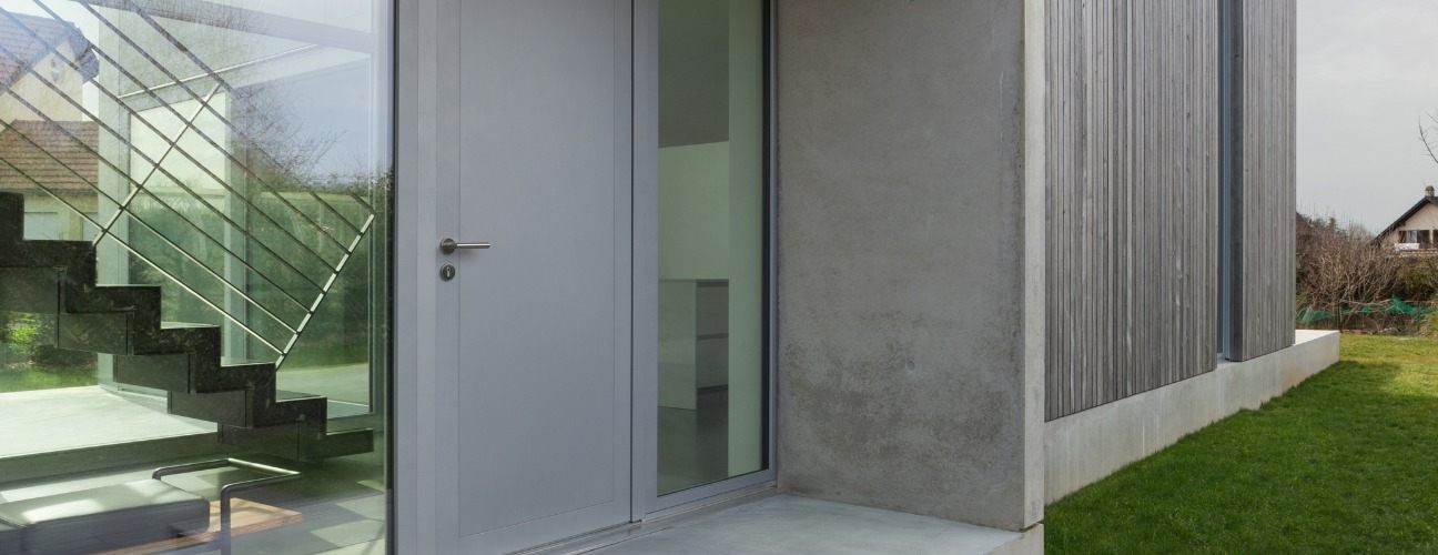 &Ccedil;elik Kapı Kullanımı: Nasıl A&ccedil;ılır? Nasıl Takılır?