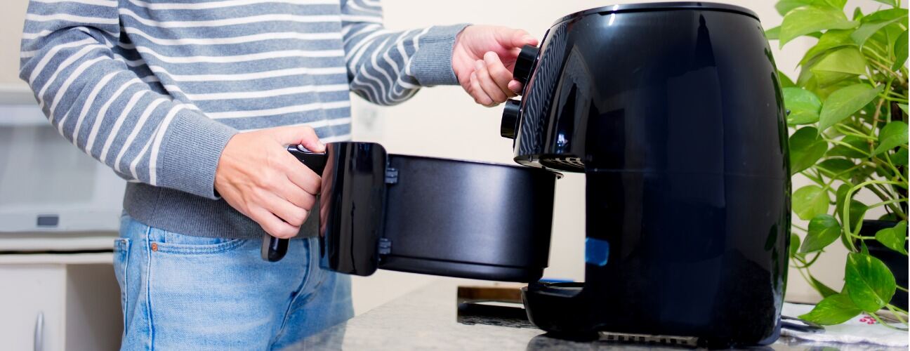 Airfryer Buz &Ccedil;&ouml;zme Nasıl Yapılır?