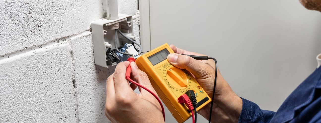 Priz Nasıl Takılır ve Değiştirilir? G&uuml;venli Y&ouml;ntemler