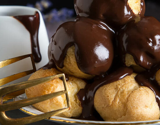 Profiterol Nasıl Yapılır? En Kolay ve En Lezzetli Tarif